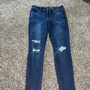 American eagle, dark wash, high rise ripped jeans